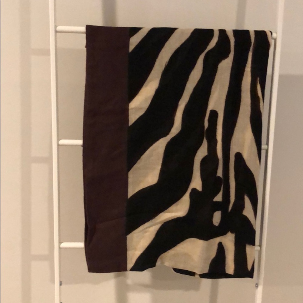 Theodora & Callum scarf/wrap